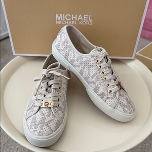 NIB Michael Kors Beige Patterned Sneakers 5.5